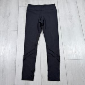 Lululemon Cropped Pants Leggings Ruffles Black Size 6 Running Yoga Lowrise